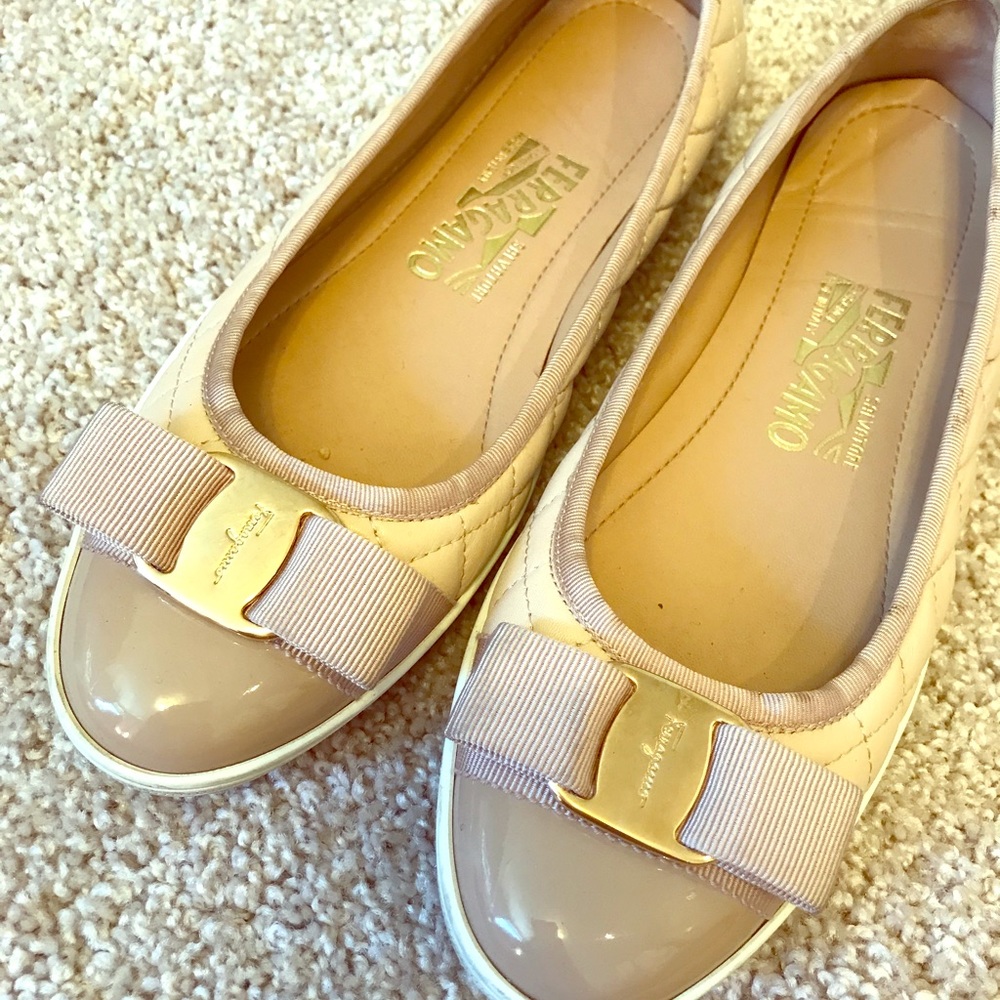Salvatore Ferragamo flats Rufina 7M